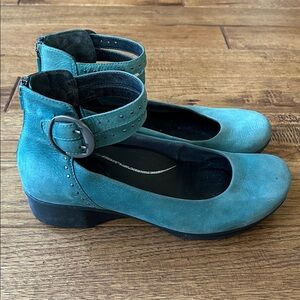 Dansko Lois Ankle Strap Mary Jane Comfort Shoes Teal Green Nubuck Suede Size 41